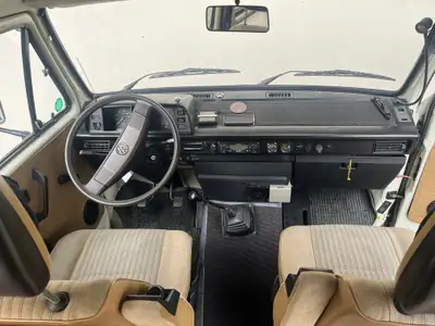 VW T3 Typ 2 1985 — Un classique du camping-car, diesel économique et fiable — Armaturenbrett