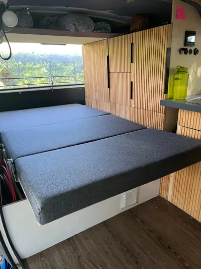 VW T3 Typ 2 1985 — Un classique du camping-car, diesel économique et fiable — Innenraum