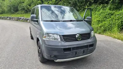 VW T5 2.5 TDI 131 PanAmericana — Minibus 7 places robuste, sans accident — vue extérieure