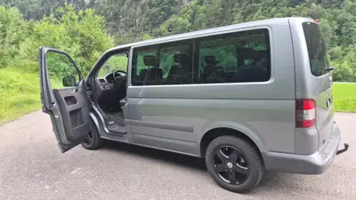 VW T5 2.5 TDI 131 PanAmericana — Minibus 7 places robuste, sans accident — côté