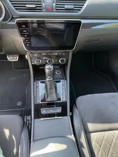 Skoda Superb 2.0 TSI 280 SportLine 4x4 — Break premium, 4 roues motrices, sans sinistre — Miniatur 9