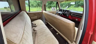 Chevrolet Silverado C30 Crewcab 1984 — Pickup légendaire américain, 234 ch et 6 places — Miniatur 14