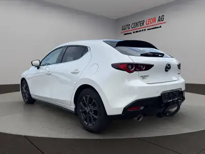Mazda 3 Hatchback SKYACTIV-X M Hybrid — Technologie mild-hybrid 187 ch, très faible kilométrage — interior