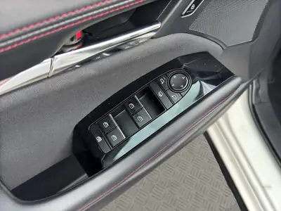 Mazda 3 Hatchback SKYACTIV-X M Hybrid — Technologie mild-hybrid 187 ch, très faible kilométrage — Thumbnail 10