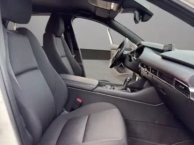 Mazda 3 Hatchback SKYACTIV-X M Hybrid — Technologie mild-hybrid 187 ch, très faible kilométrage — Thumbnail 22