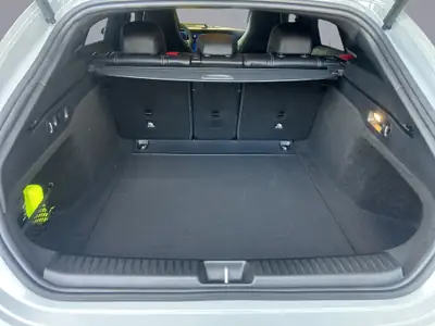 Mercedes-Benz CLA 220 4-Matic Shooting Brake — Élégance hybride et polyvalence — Miniature 18