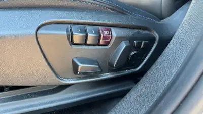 BMW X1 20i xDrive — SUV compact premium, équipement haut de gamme, entretien impeccable — Thumbnail 11
