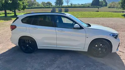 BMW X1 20i xDrive — SUV compact premium, équipement haut de gamme, entretien impeccable — Thumbnail 13