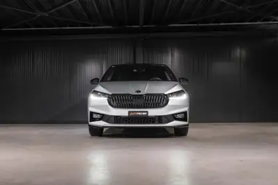 Skoda Fabia 1.0 TSI Monte Carlo DSG — Citadine dynamique, garantie 5 ans, très peu kilométrée — Heckansicht