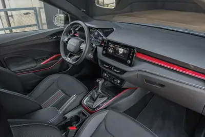 Skoda Fabia 1.0 TSI Monte Carlo DSG — Citadine dynamique, garantie 5 ans, très peu kilométrée — Miniatur 13