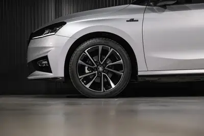 Skoda Fabia 1.0 TSI Monte Carlo DSG — Citadine dynamique, garantie 5 ans, très peu kilométrée — Miniatur 27