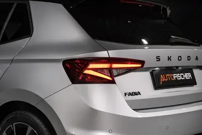 Skoda Fabia 1.0 TSI Monte Carlo DSG — Citadine dynamique, garantie 5 ans, très peu kilométrée — Miniatur 26