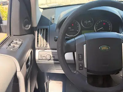 Land Rover Freelander 2.2 TD4 XS — SUV robuste, boîte auto, sièges chauffants — Miniatur 14