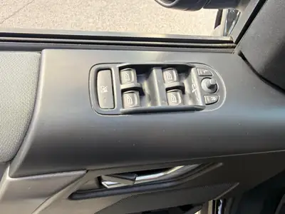 Land Rover Freelander 2.2 TD4 XS — SUV robuste, boîte auto, sièges chauffants — Miniatur 18