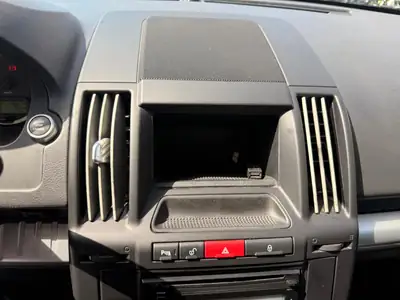 Land Rover Freelander 2.2 TD4 XS — SUV robuste, boîte auto, sièges chauffants — Miniatur 23