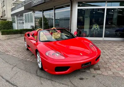 Ferrari F360 Spider 2003 — Cabriolet légendaire, 400 ch et boîte F1 — arrière