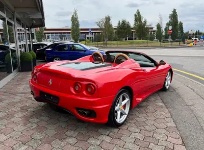 Ferrari F360 Spider 2003 — Cabriolet légendaire, 400 ch et boîte F1 — Miniature 9