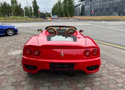 Ferrari F360 Spider 2003 — Cabriolet légendaire, 400 ch et boîte F1 — Miniature 10
