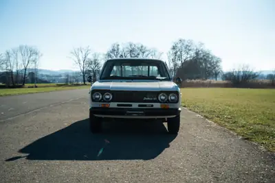 Datsun 1800 Laurel C30 1971 — Classique japonais restauré, rarité absolue — cruscotto