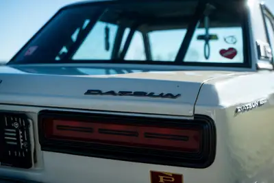 Datsun 1800 Laurel C30 1971 — Classique japonais restauré, rarité absolue — Miniatura 10