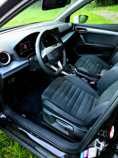 SEAT Arona 1.0 TSI 110 Move FR DSG — SUV compact économe, reprise leasing possible — cruscotto