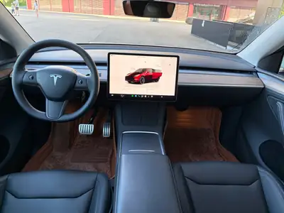Tesla Model Y Performance D — SUV électrique haute performance, 38'990 km, finition Bordeaux — Miniatura 12