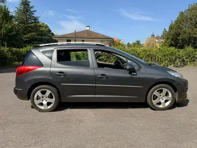 Peugeot 207 SW 1.6 Sport Automatic — Break spacieux, boîte auto, entretien suivi — Miniatur 7