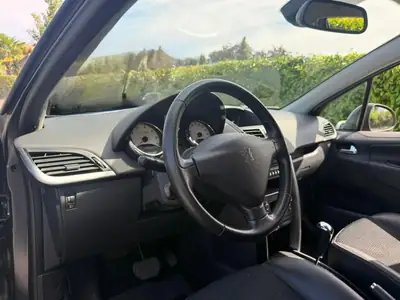 Peugeot 207 SW 1.6 Sport Automatic — Break spacieux, boîte auto, entretien suivi — Miniatur 10