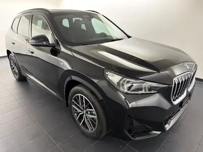 BMW X1 sDrive 18i M Sport 2025 — Design sportif, première main, garantie constructeur — Innenraum