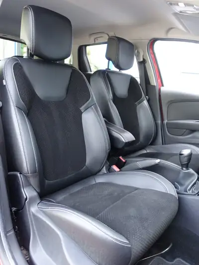 Renault Clio Grandtour 1.5 dCi Intens — Break diesel économique, 95 800 km — Miniatur 10