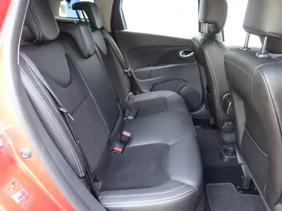 Renault Clio Grandtour 1.5 dCi Intens — Break diesel économique, 95 800 km — Miniatur 15