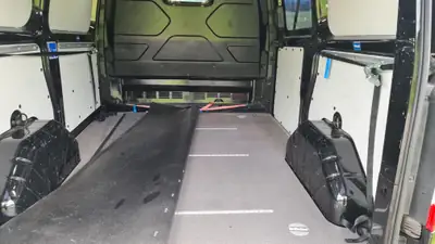 Ford Transit Custom Van 290 L1H1 Sport — Utilitaire diesel performant, 74 000 km — tableau de bord