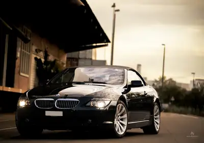 BMW 650i V8 Cabriolet — Roadster de prestige, moteur atmosphérique 367 ch — cruscotto