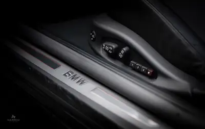 BMW 650i V8 Cabriolet — Roadster de prestige, moteur atmosphérique 367 ch — Miniatura 9