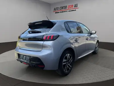 Peugeot 208 1.2 PureTech Allure EAT8 — Citadine dynamique, faible kilométrage et équipée — detail