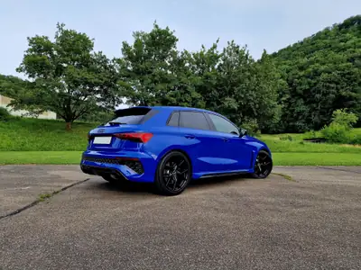 Audi RS3 Sportback — 400 ch, Bleu Nogaroblau, CH-Garantie 10 ans — tableau de bord