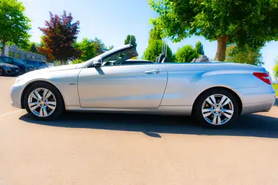 Mercedes-Benz E 250 CGI BlueEFFiciency Cabriolet — Élégance décapotable, motorisation efficace — arrière