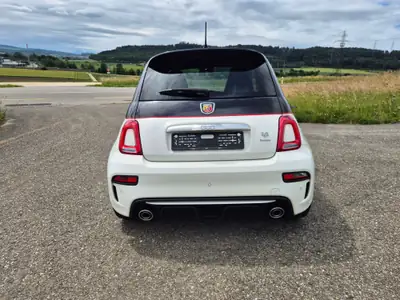 Fiat 595 Abarth 1.4 T-Jet 165 — Citadine sportive turbo, entretien réduit — Armaturenbrett