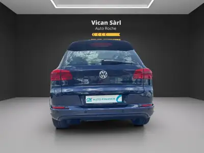 VW Tiguan 2.0 TSI Sport&Style 4Motion — SUV polyvalent sans accident, entretien complet — Miniatur 8
