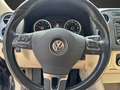 VW Tiguan 2.0 TSI Sport&Style 4Motion — SUV polyvalent sans accident, entretien complet — Miniatur 10