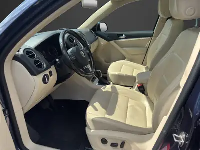 VW Tiguan 2.0 TSI Sport&Style 4Motion — SUV polyvalent sans accident, entretien complet — Miniatur 12