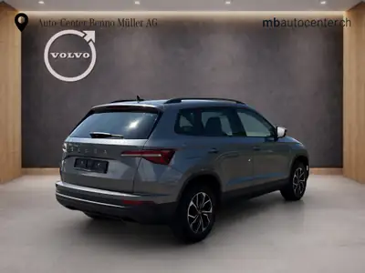 Skoda Karoq 2.0 TDI Style 4x4 DSG — SUV robuste, 4 roues motrices, 120'000 km — tableau de bord