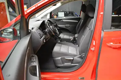 VW Sharan 2.0 TDI — Monospace familial 7 places, diesel économique et bien équipé — Miniatur 9