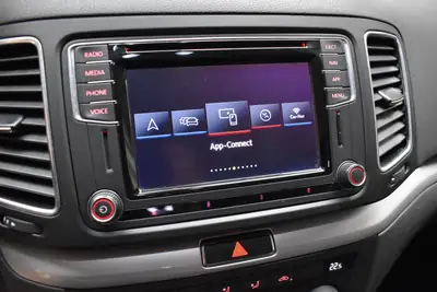 VW Sharan 2.0 TDI — Monospace familial 7 places, diesel économique et bien équipé — Miniatur 20