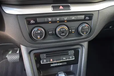 VW Sharan 2.0 TDI — Monospace familial 7 places, diesel économique et bien équipé — Miniatur 27