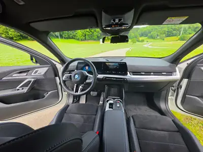 BMW iX2 30 xDrive M-Sport Pro — SUV électrique performant, 10'990 km seulement — Miniatur 11