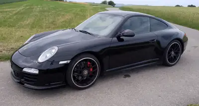 Porsche 911 3.8 Carrera GTS PDK — Sportive légendaire, 26 375 km seulement — vista posteriore