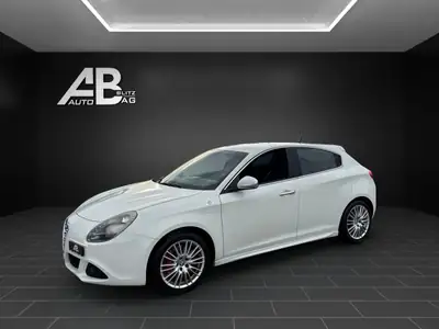 Alfa Romeo Giulietta 1750 TBi Quadrifoglio Verde — 235 ch, sportivité italienne authentique — side view