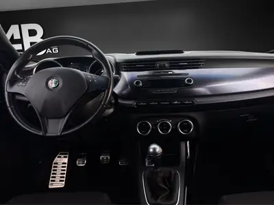 Alfa Romeo Giulietta 1750 TBi Quadrifoglio Verde — 235 ch, sportivité italienne authentique — Thumbnail 11