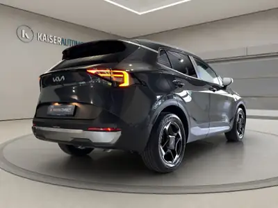 Kia Sportage 1.6T-GDi HEV 239 CV — SUV hybride 4x4, quasi-neuf avec 5 200 km — interni
